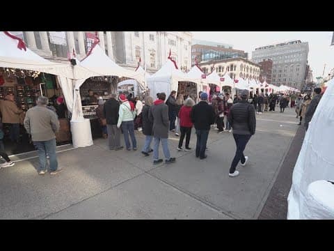 People do last-minute shopping at DC Holiday Market