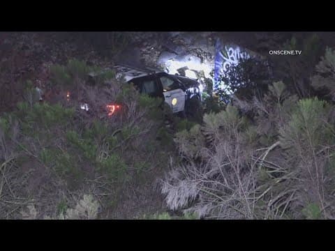 SDPD officer injured in car chase