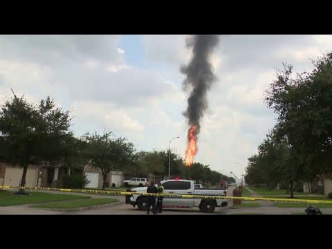 Pipeline fire in Deer Park, Texas: Smoke not spreading because there's no wind