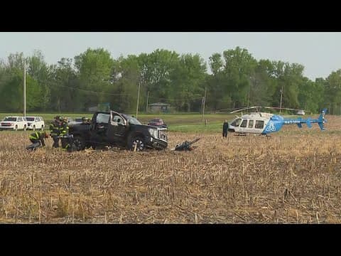 Crash in Hendricks County kills 2 people, injures 4 others