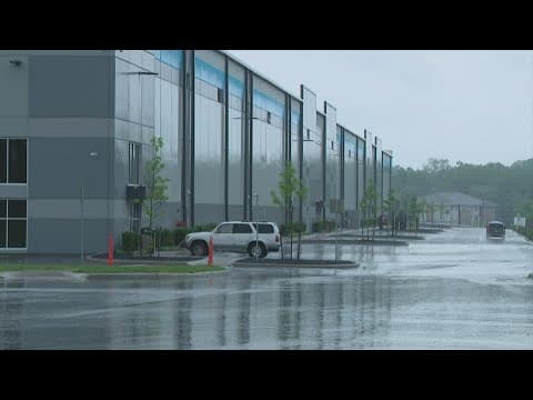 Thieves targeting vehicles at Amazon warehouse parking lot