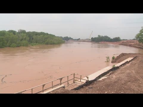 Fort Bend County officials warn of minor flooding as Brazos River rises
