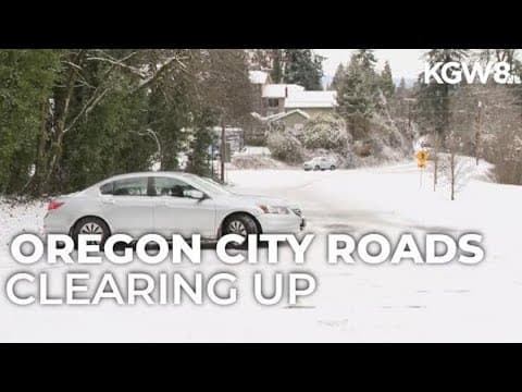 Oregon City roads begin to clear after heavy morning snowstorm