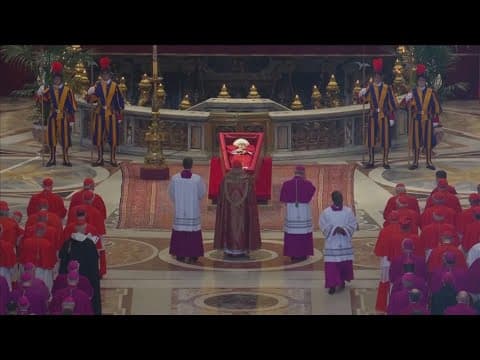 Thousands gather to pay respect to Pope Francis as he lies in state