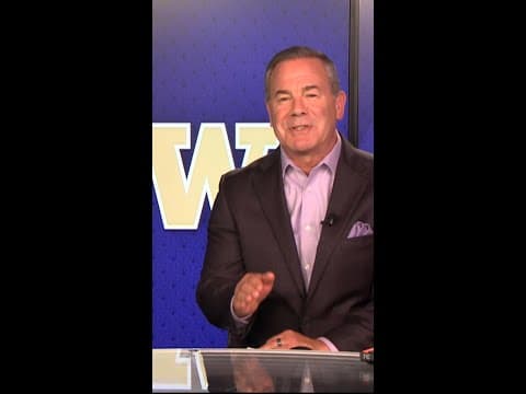 Huskies get first votes in AP Top 25