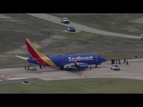 Southwest Airlines jet forced to return to Hobby Airport, passengers exit by slide