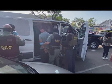 Federal immigration agents raid San Diego restaurants