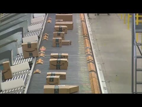 White House criticizes Amazon after reports that site would reveal tariff markups