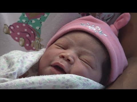 Browns' player's cousin gives birth at stadium during game against Colts