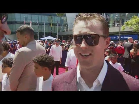 Jake Cronenworth and Manny Machado walk down the All-Star Game red carpet