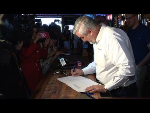 Gov. Holcomb signs Happy Hour bill into law