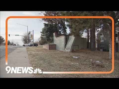 3 injured when driver crashes into wall in Aurora