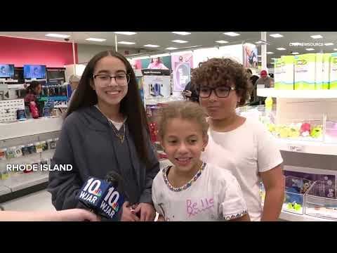 Swifties line up early for release of Taylor Swift's 'Life of a Showgirl'