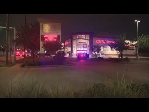 Officer hurt after armed robbers ran over his leg in getaway car, Houston police say