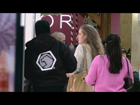 Last minute shoppers flooded Tyson's Corner Center