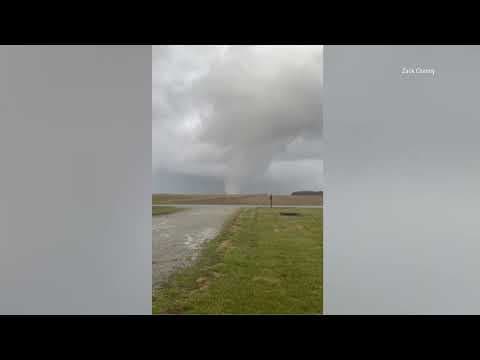 Likely tornado hits southern Ohio during strong storms