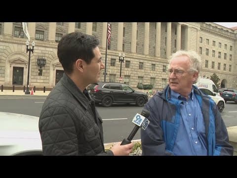 USAID workers clear out office spaces downtown amid Trump's federal employee purge