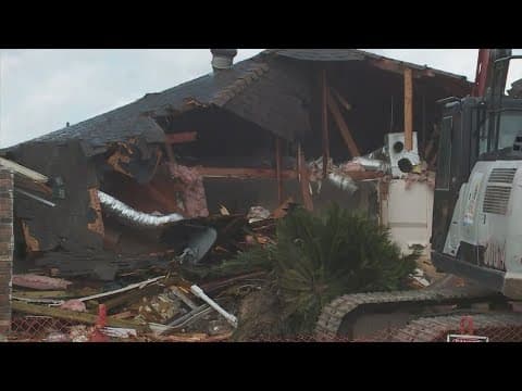Watch Live: First Gordon Plaza house demolition