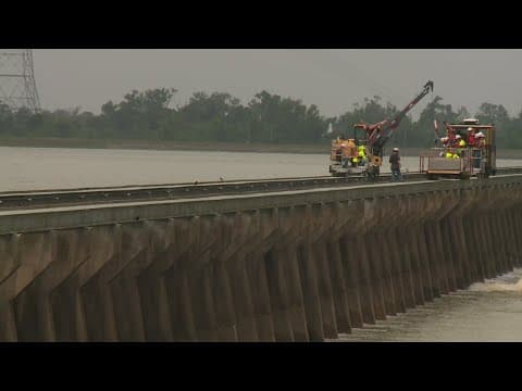Army Corps conducts test opening of Bonnet Carre Spillway as Mississippi River continues to rise