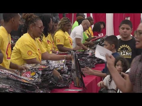 Thousands of students pack GRB Convention Center for Back 2 School Fest