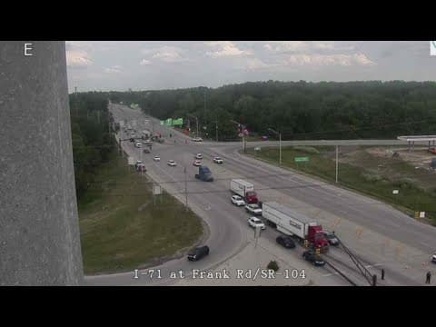 Crash on SR-104 in south Columbus leads to 2 injured, 3 in custody