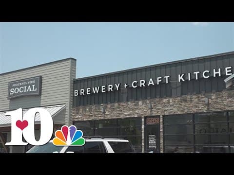 Hometown Spotlight: Dining at Peace Side Social