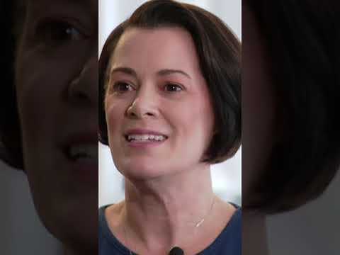 First female Thunderbirds pilot speaks out over articles being removed