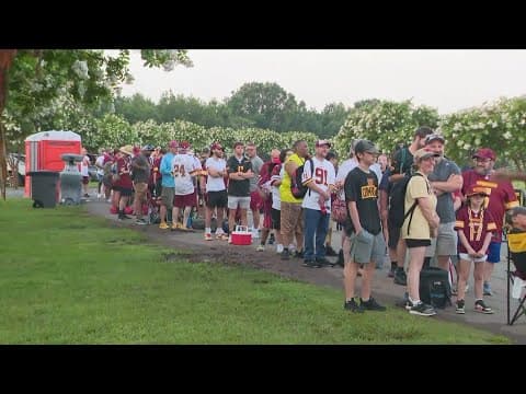 Fans line up ahead of Commanders training camp practice