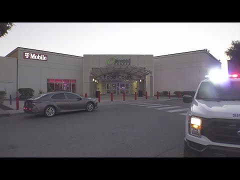 Oakwood Center shopping mall on lockdown as police search for possible armed suspect