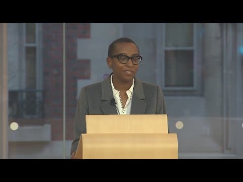 Harvard president announces resignation