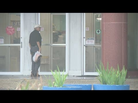 City Hall's West Wing to remain closed due to 'strange smell'