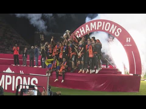 Houston Dynamo fans celebrate with team after U.S. Open Cup win