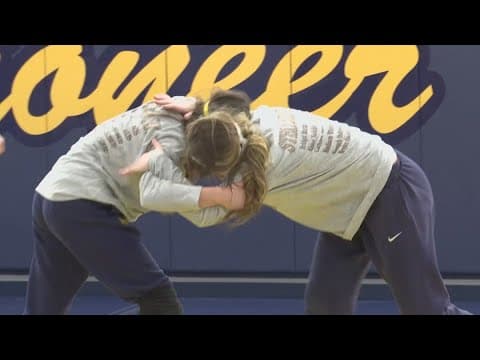 IHSAA hosts inaugural girls wrestling state championship