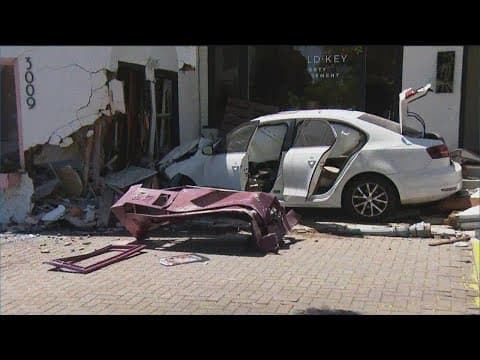 Woman allegedly steals Door Dash car, crashes into South Park building