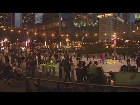 Houston families take advantage of cool Christmas Day weather at Discovery Green