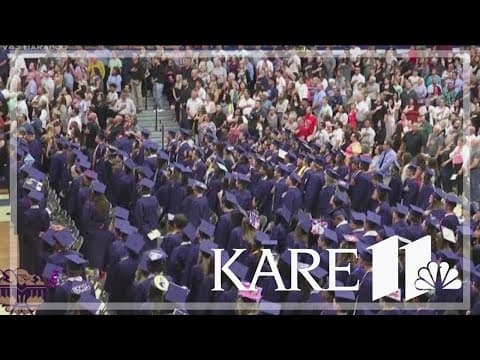 Father charged after interrupting graduation in Baraboo, Wisconsin