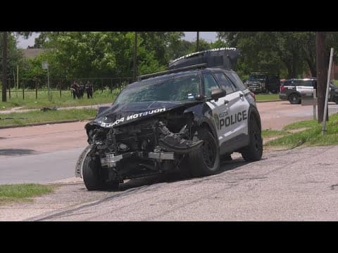 HPD: 3 injured after HPD unit collides with truck in northeast Houston