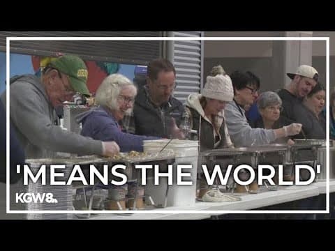 Volunteers make Thanksgiving meals for those in need in Clark County