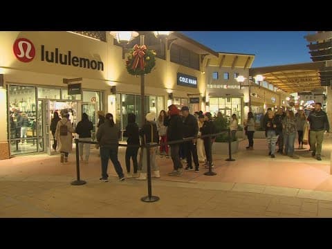 North Texans pack stores for deals on Black Friday