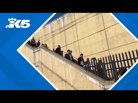 Reporters walk out of Pentagon over refusal of new rules