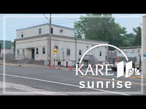 Two rescued from third floor of burning apartment in Loretto