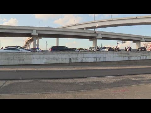 HPD gives update after shots fired during police chase on Southwest Freeway NB at Hillcroft