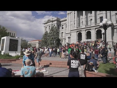 Rally for workers' rights draws hundreds to Capitol