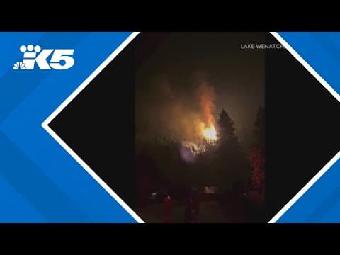 Lightning strike sparks fire near Lake Wenatchee
