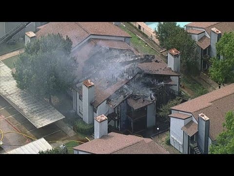Fire collapses roof of North Texas apartment complex