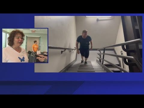 Hundreds of people step up to fight lung disease at one of Tampa's tallest buildings