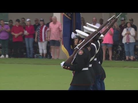 Hundreds gather for Memorial Day ceremony at Houston National Cemetery