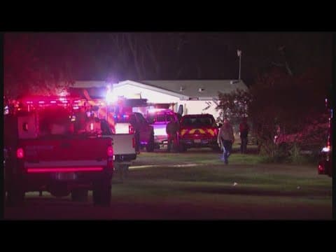 2 killed, 5 injured in mobile home collapse in south of Houston