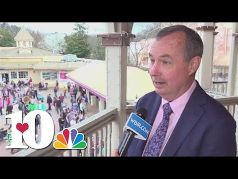 Dollywood opens for the season with pass-holders