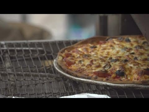 ‘Please don't let small business die’; Plain City pizza shop begs for employees